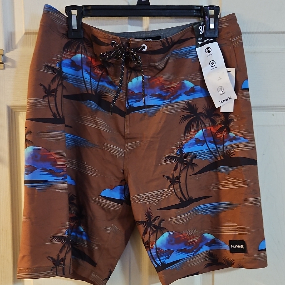 Hurley Men's Phantom Eco Weekender Boardshorts: BROWN TROPICAL:NEW WITH TAGS: 30